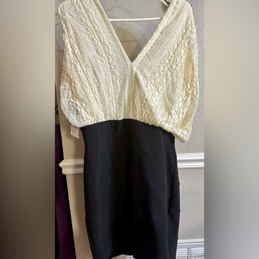 New with tags, knee length dress, black/white, size 2xl